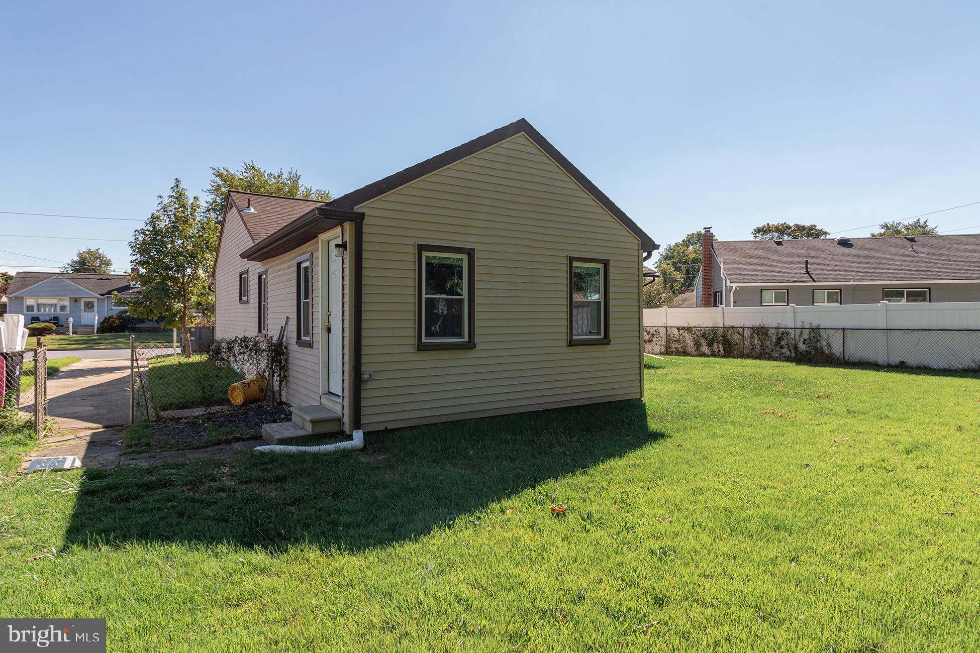 301 NORTH DRIVE