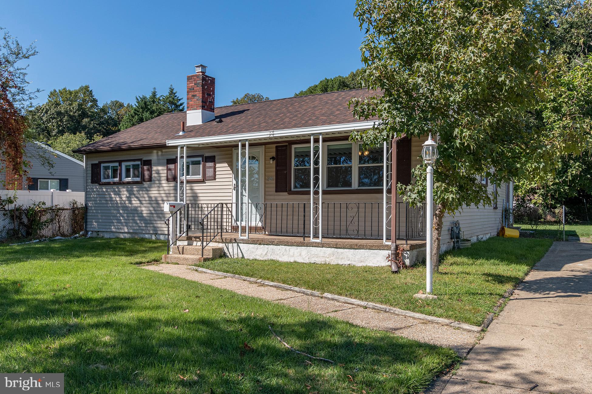 301 NORTH DRIVE