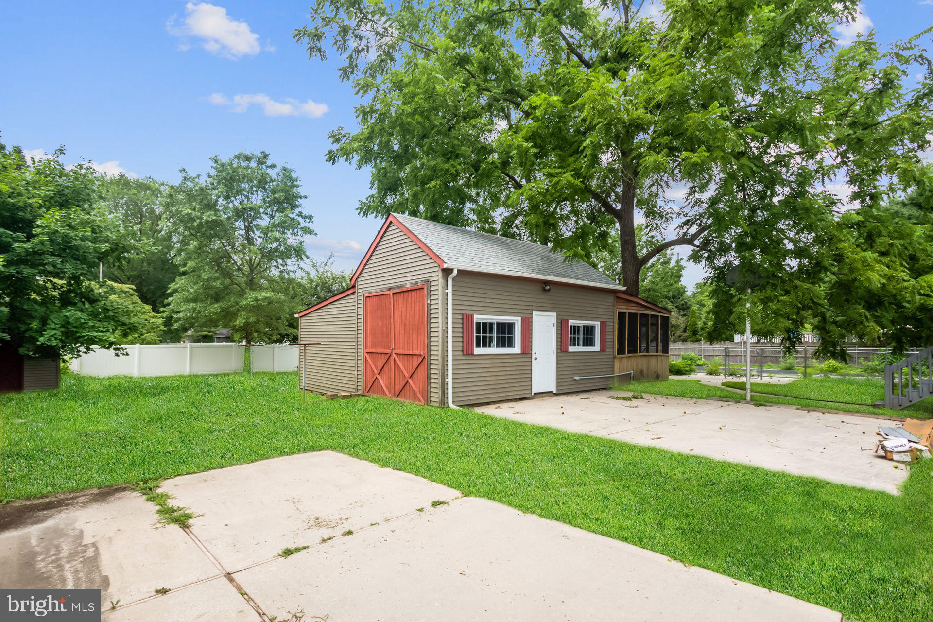 42 JEFFERSON AVENUE