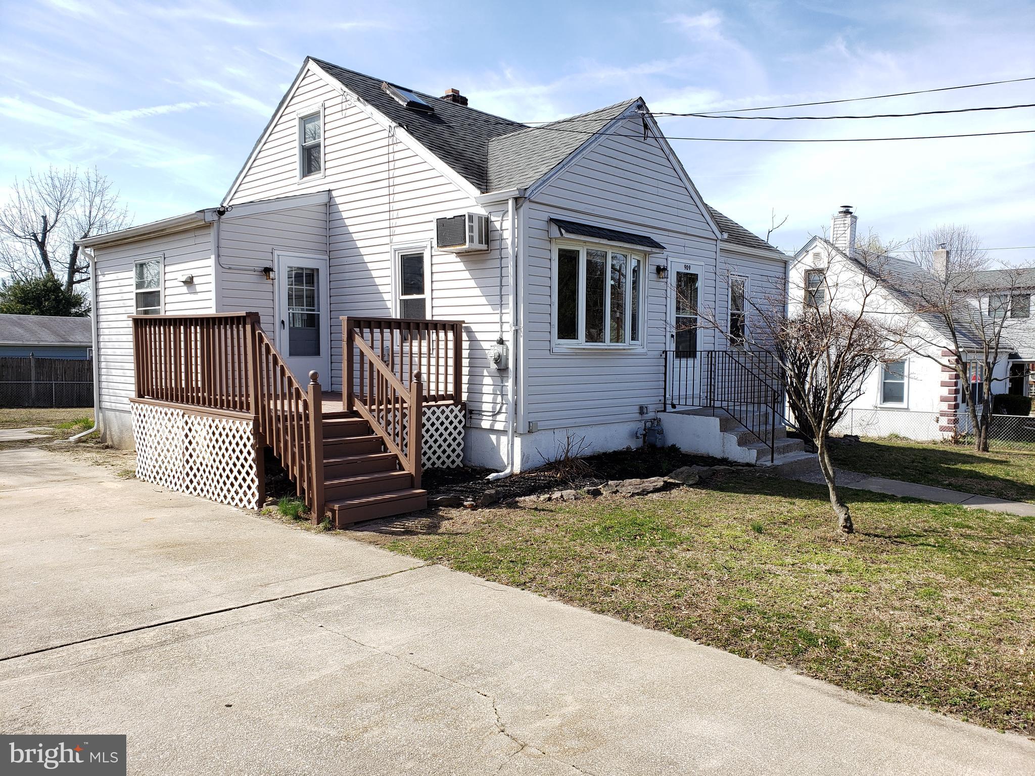 909 CENTRAL AVENUE