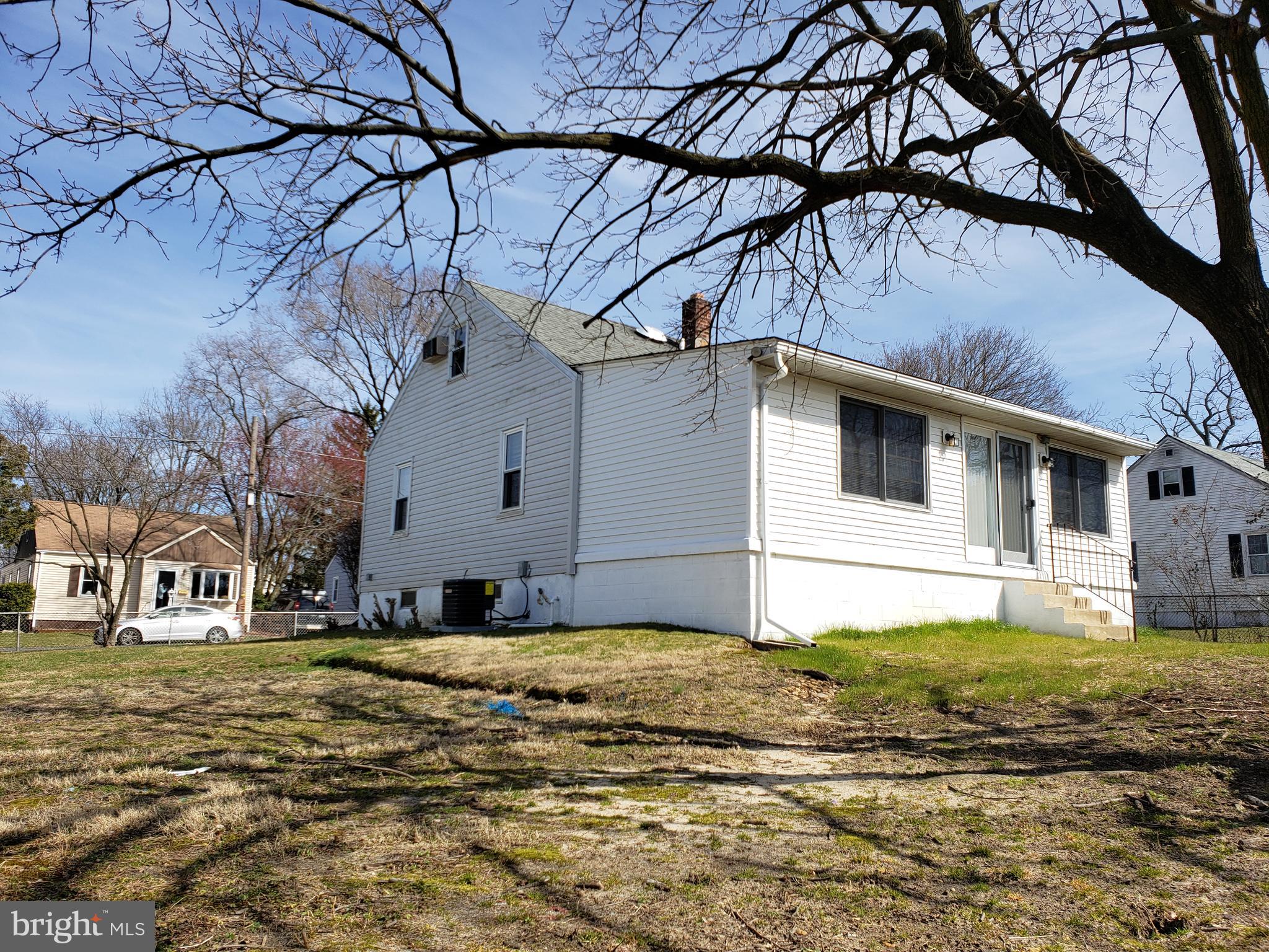 909 CENTRAL AVENUE