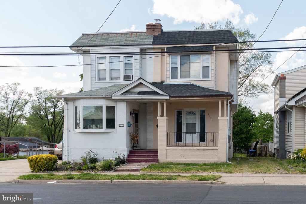 8221 RIVER ROAD
