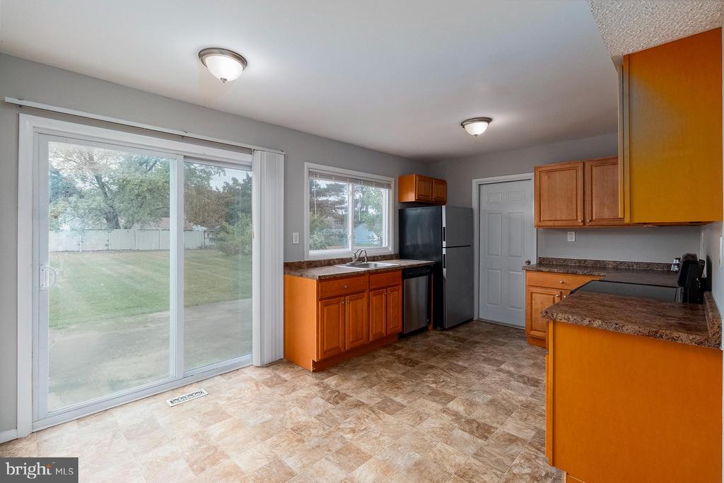 16 ARBOR MEADOW DRIVE