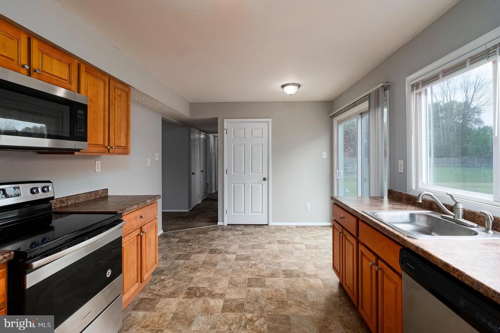 16 ARBOR MEADOW DRIVE