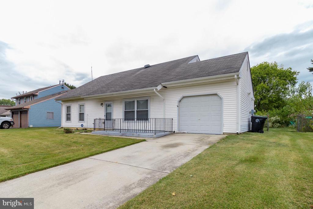 16 ARBOR MEADOW DRIVE