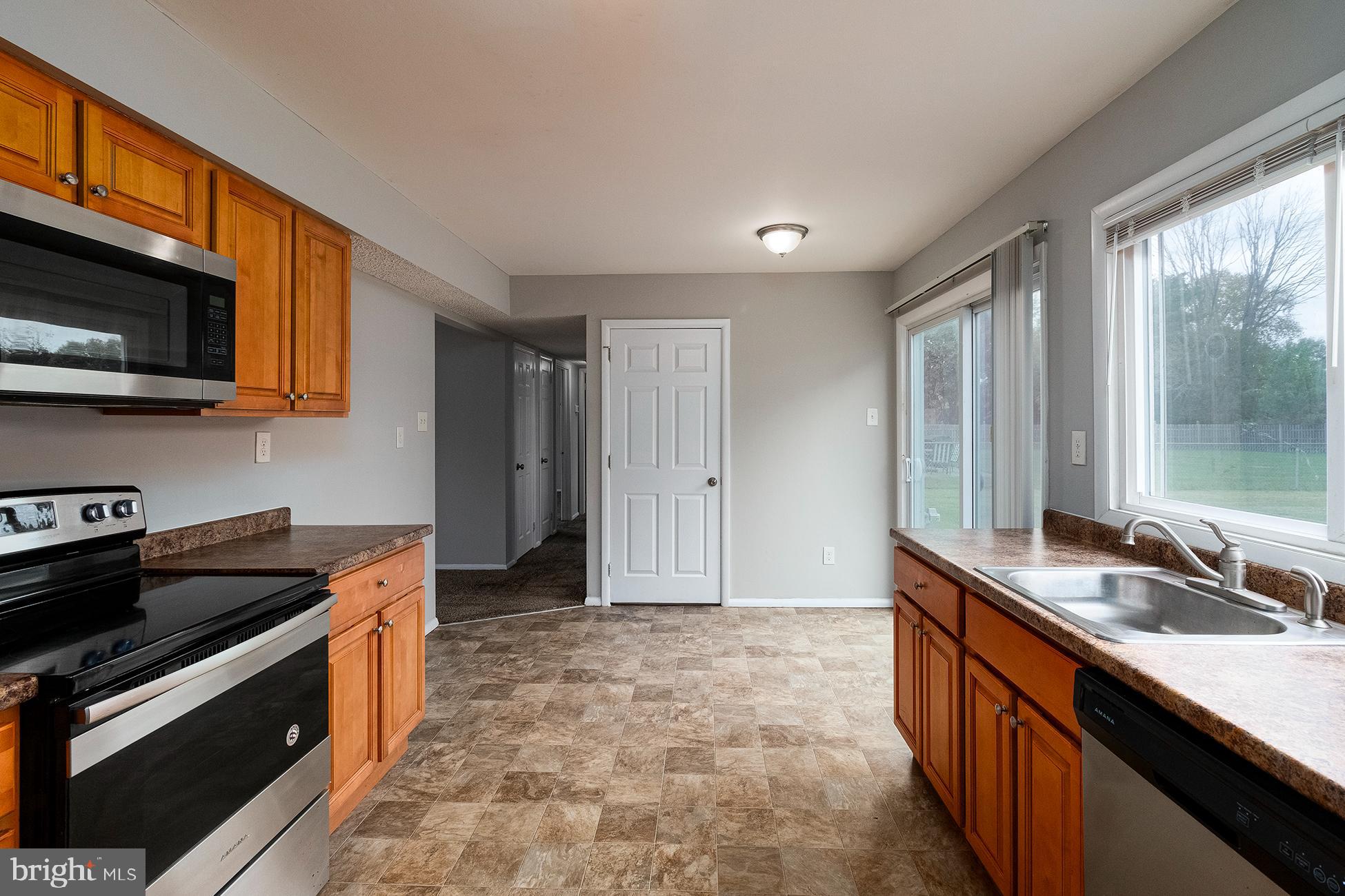16 ARBOR MEADOW DRIVE