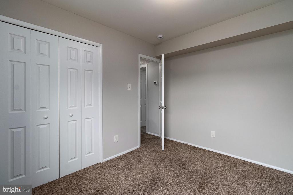 16 ARBOR MEADOW DRIVE