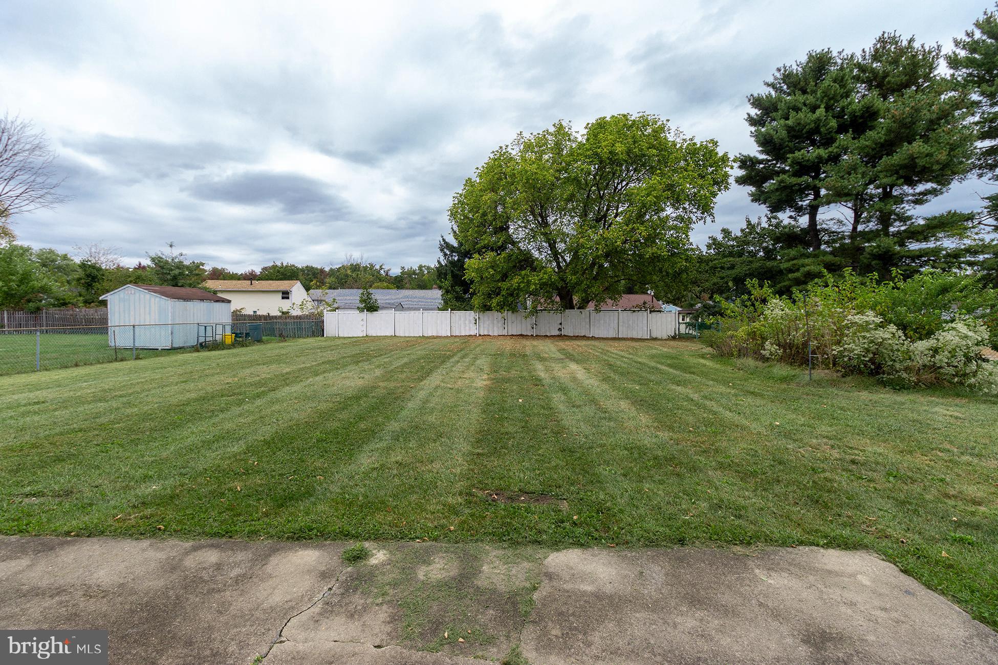 16 ARBOR MEADOW DRIVE