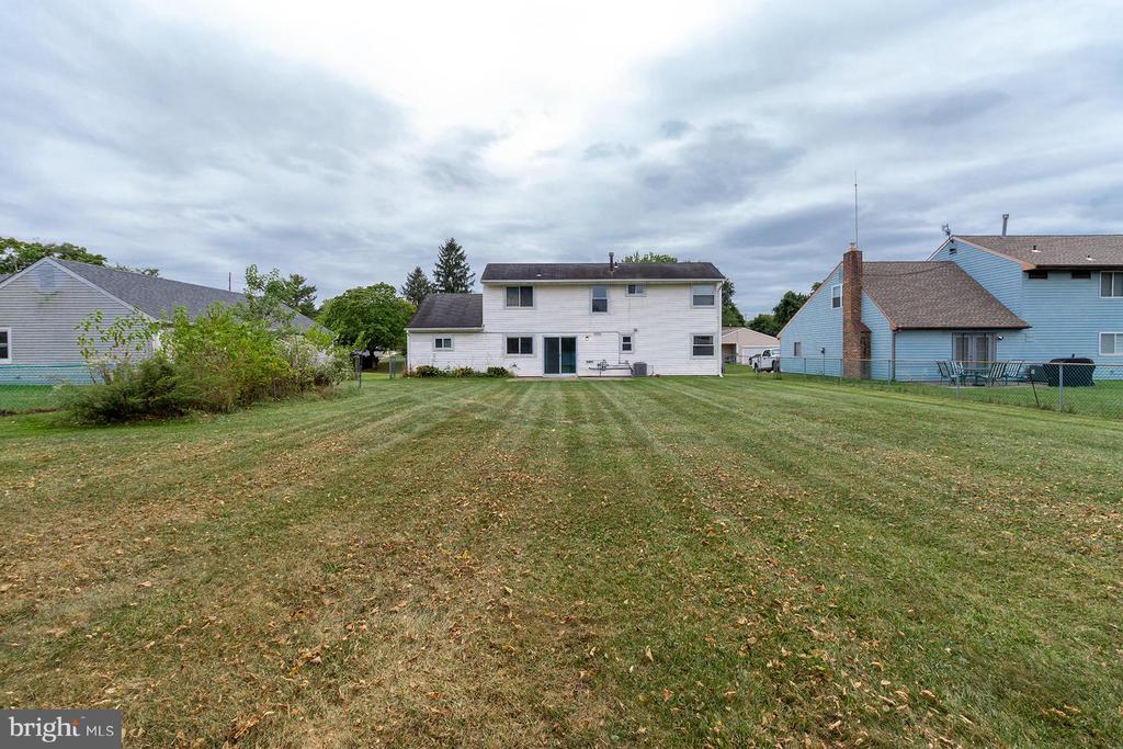 16 ARBOR MEADOW DRIVE
