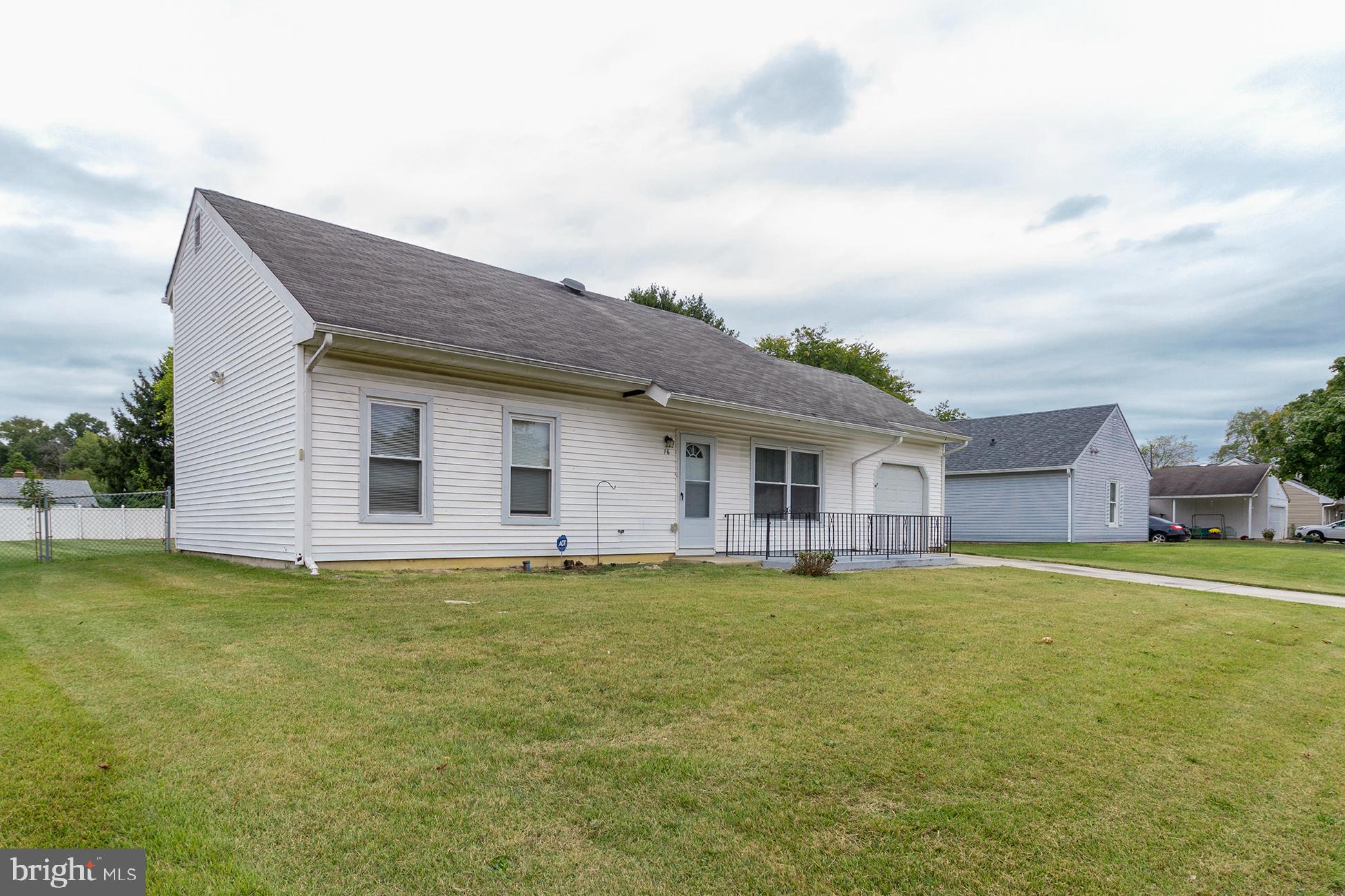 16 ARBOR MEADOW DRIVE