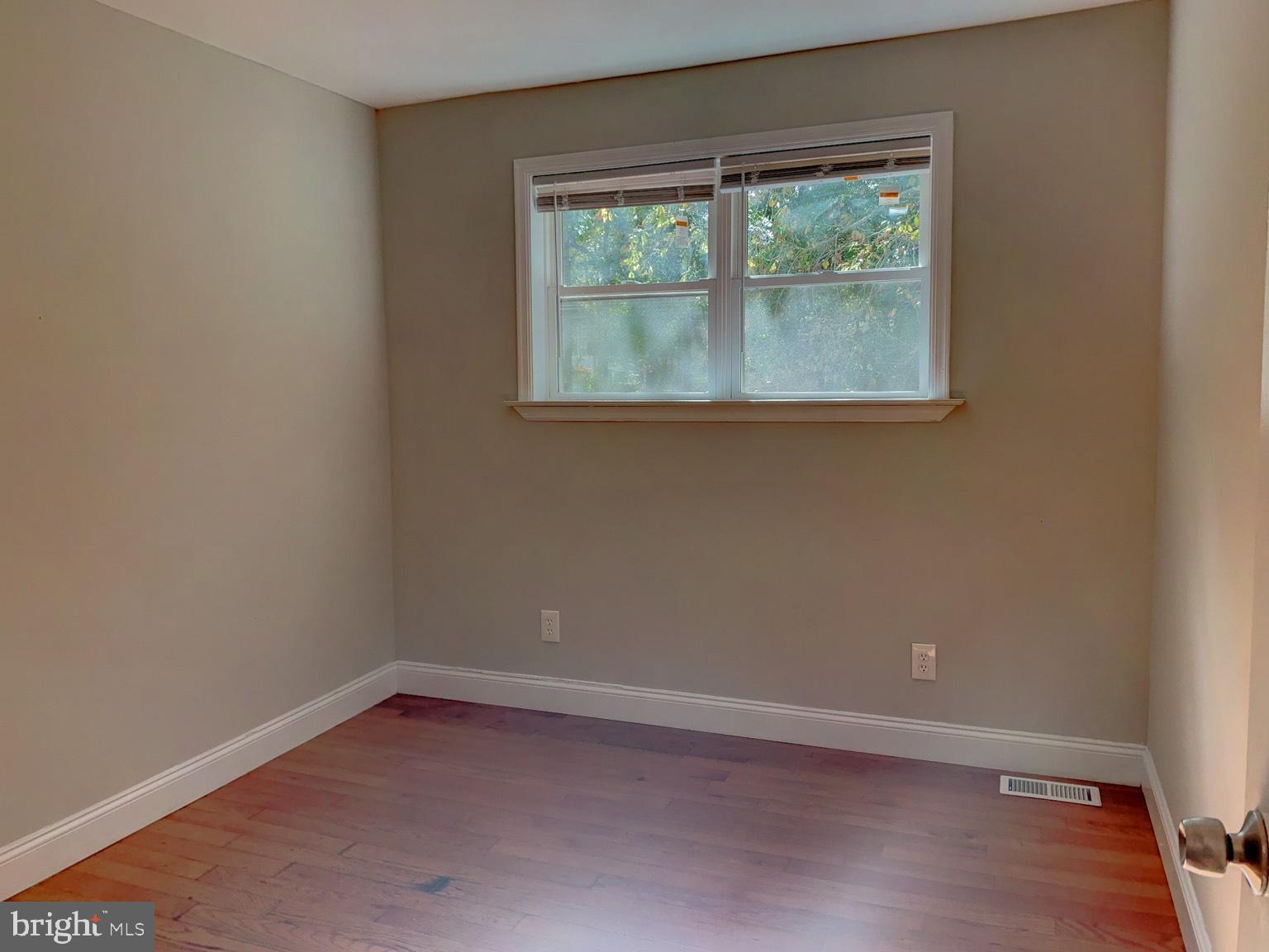 32 SUGARBUSH