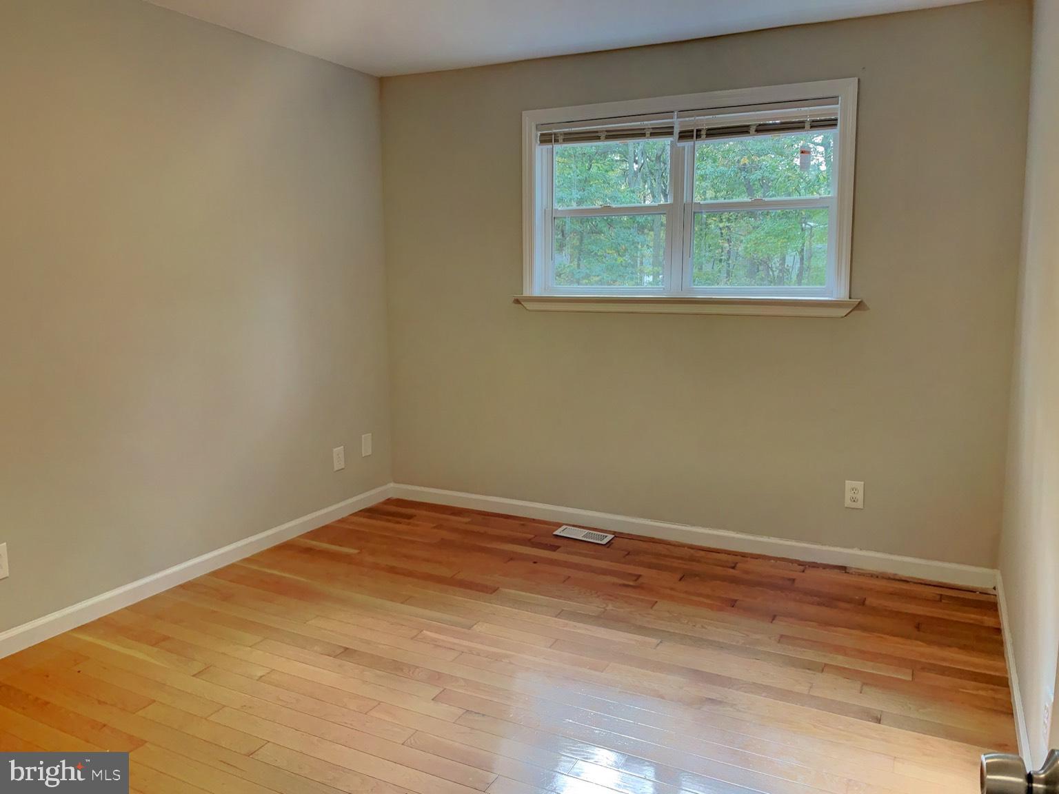 32 SUGARBUSH