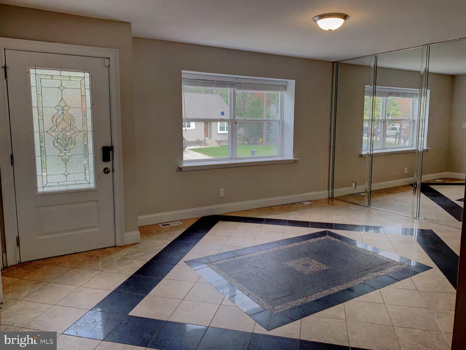 32 SUGARBUSH