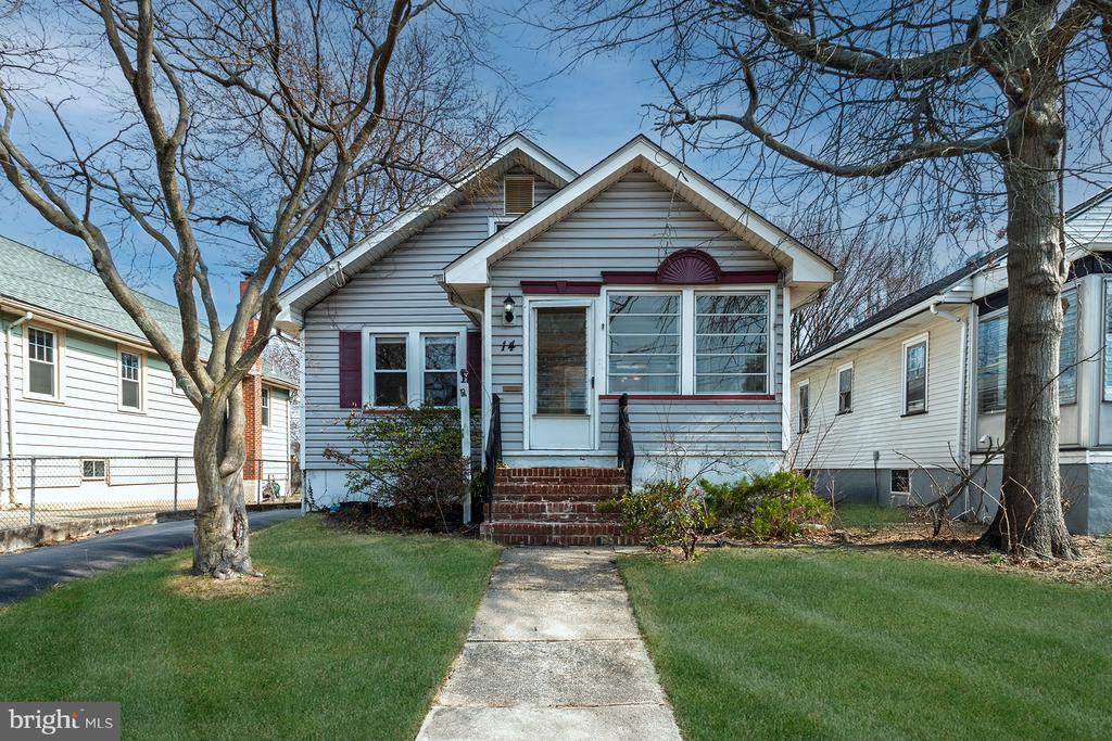 14 W COULTER AVENUE