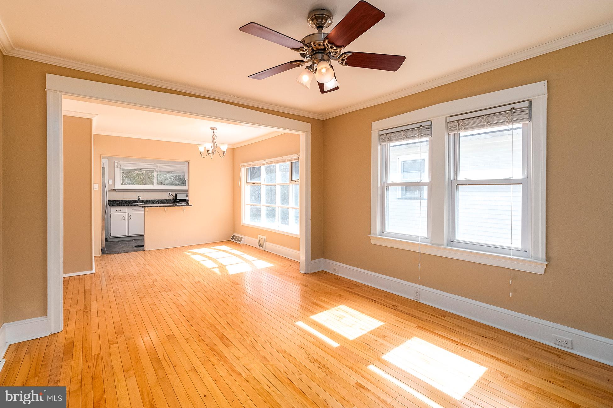 14 W COULTER AVENUE