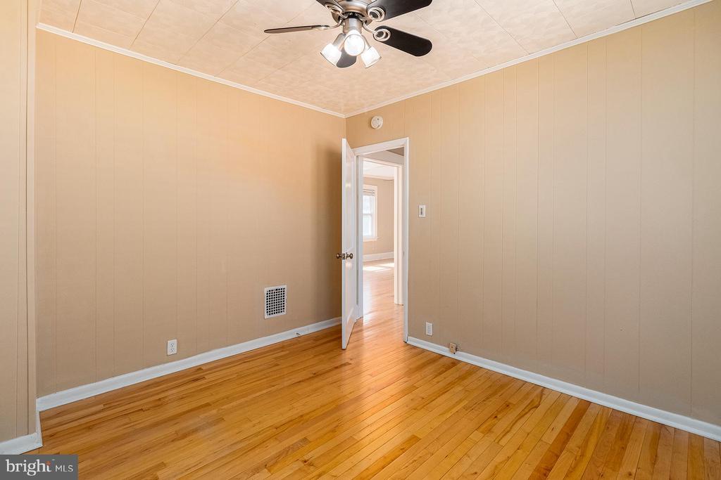 14 W COULTER AVENUE