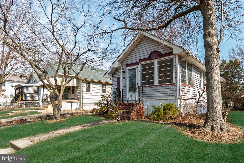 14 W COULTER AVENUE