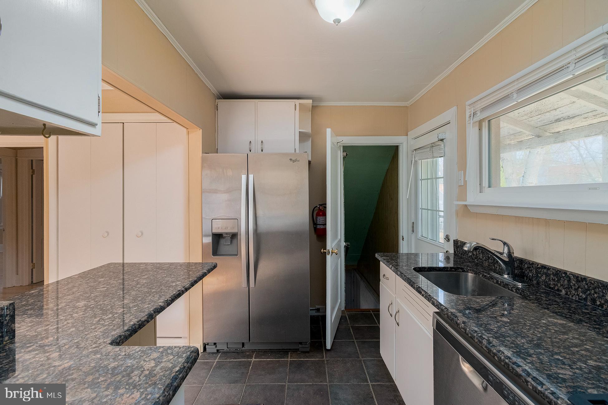 14 W COULTER AVENUE