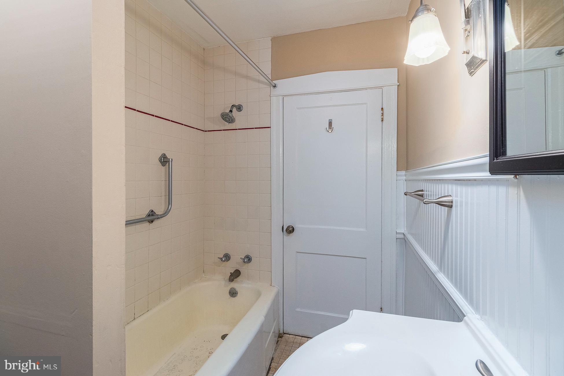 14 W COULTER AVENUE
