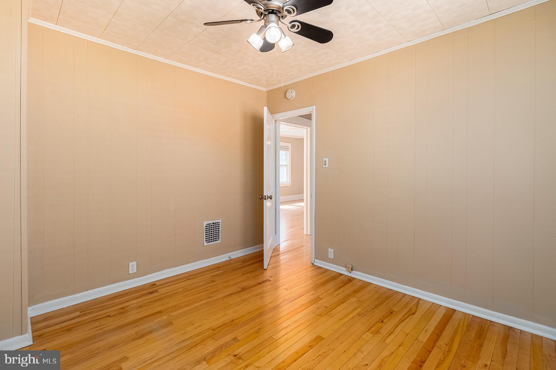 14 W COULTER AVENUE