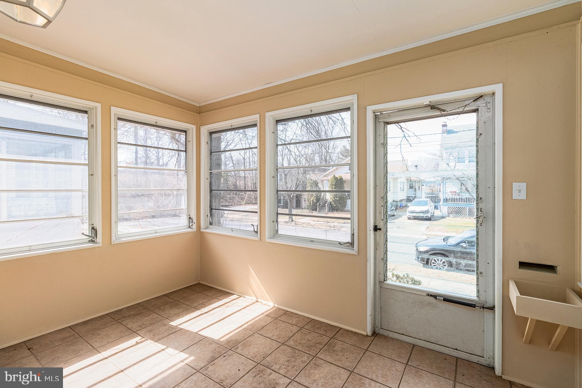 14 W COULTER AVENUE