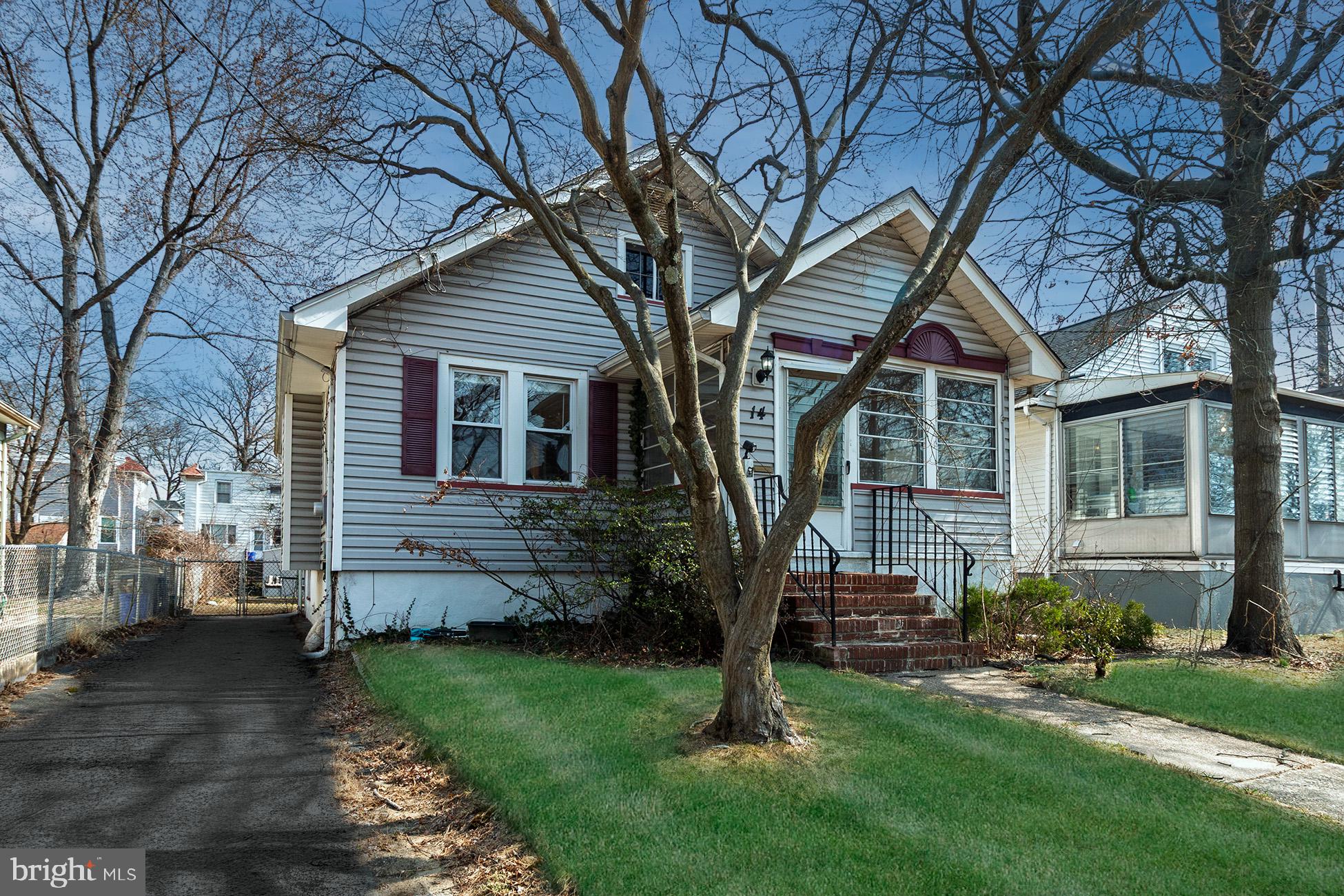 14 W COULTER AVENUE