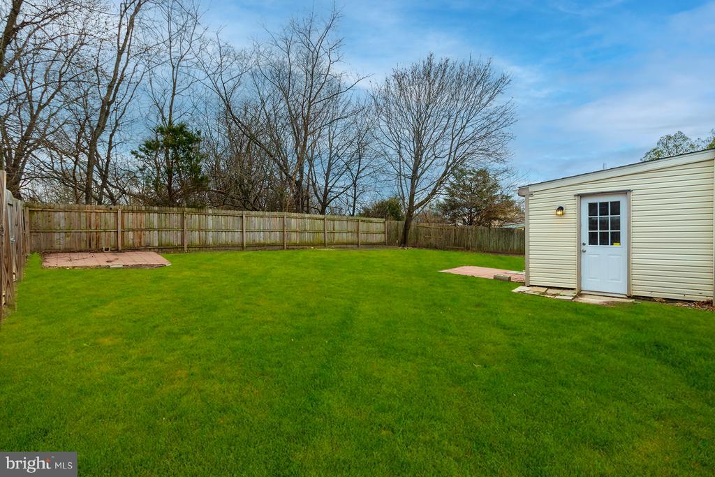 23 INDIAN HILL LANE