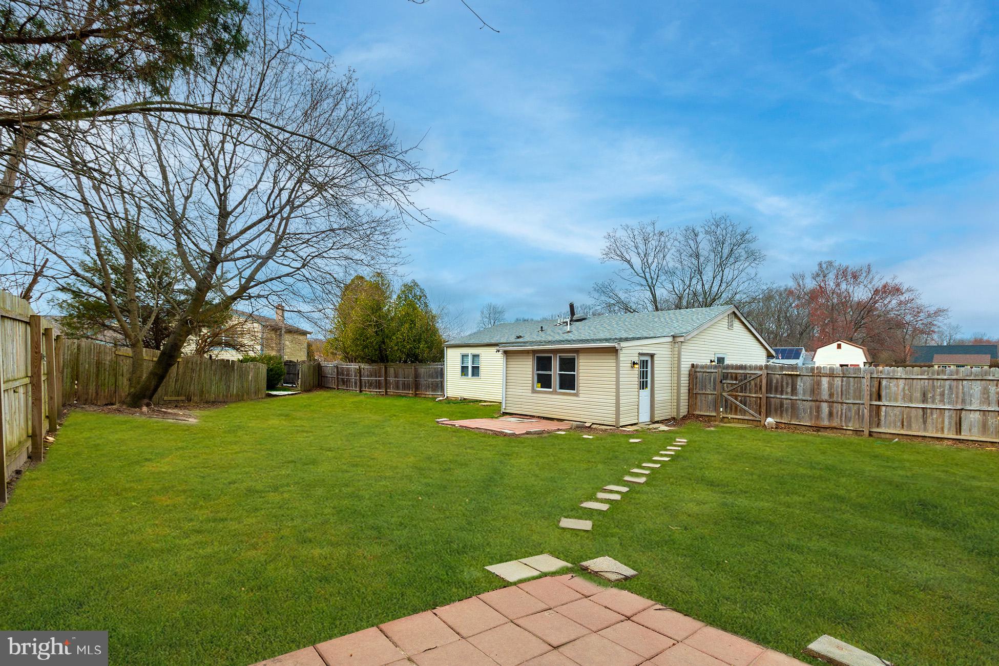 23 INDIAN HILL LANE