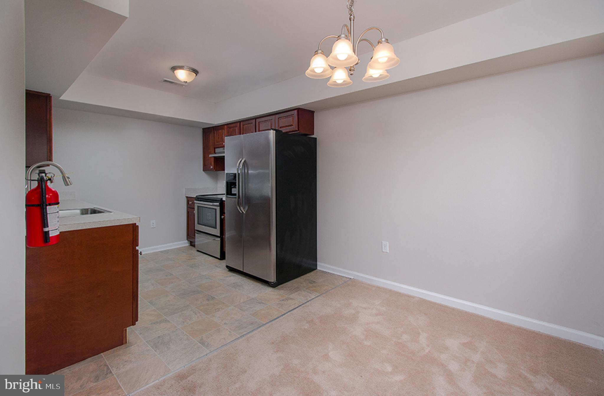 1811 ROBERTS WAY