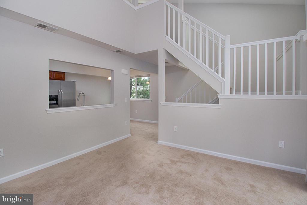 1811 ROBERTS WAY