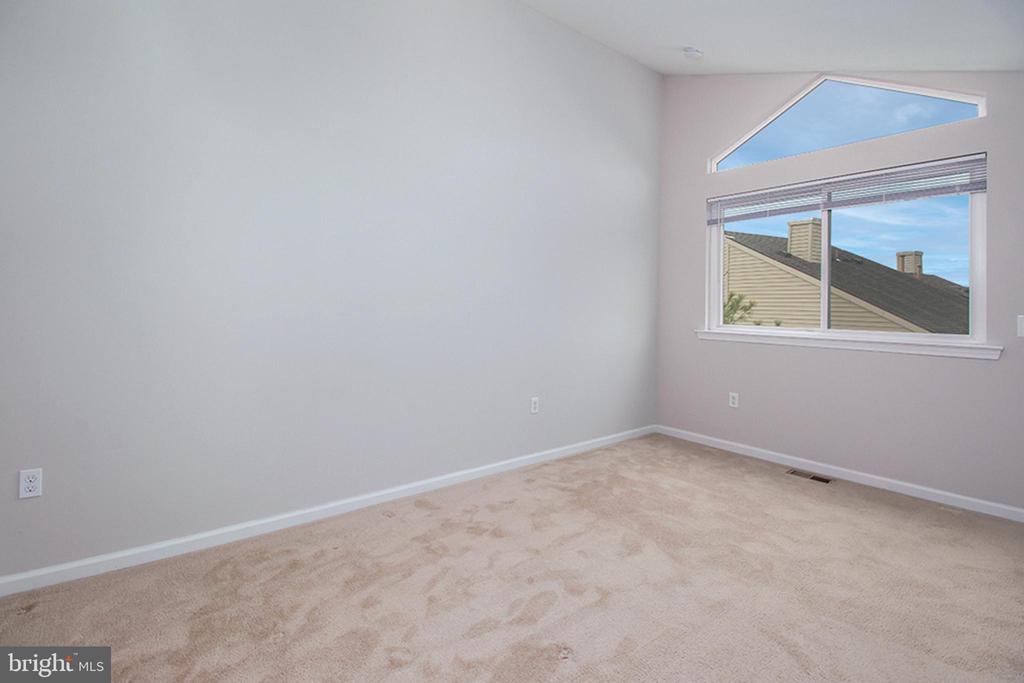 1811 ROBERTS WAY