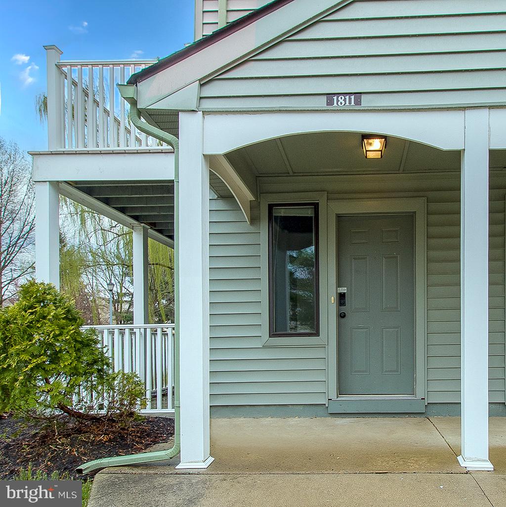 1811 ROBERTS WAY