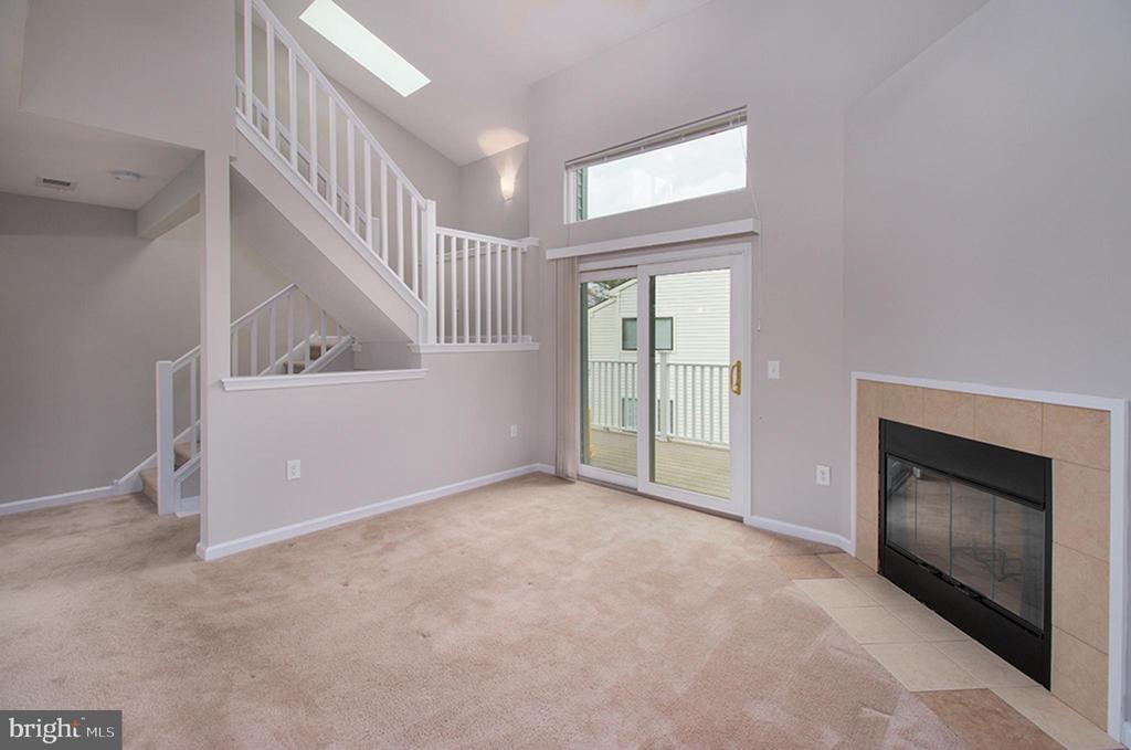 1811 ROBERTS WAY
