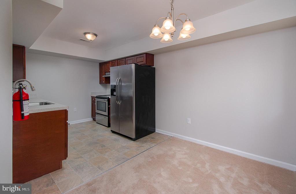1811 ROBERTS WAY