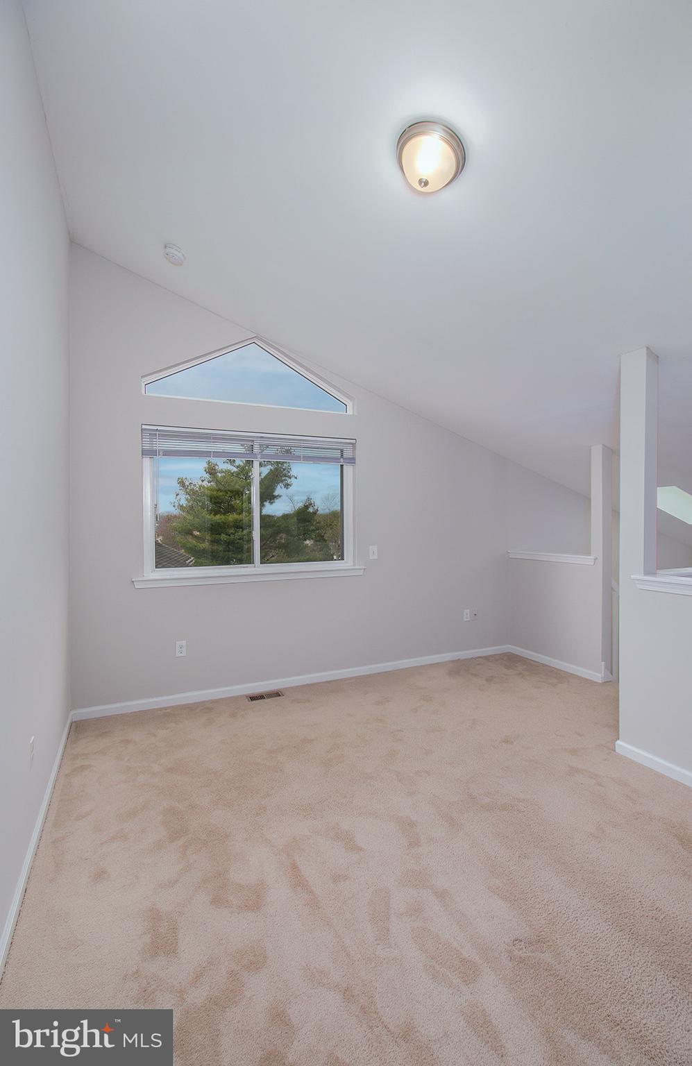 1811 ROBERTS WAY