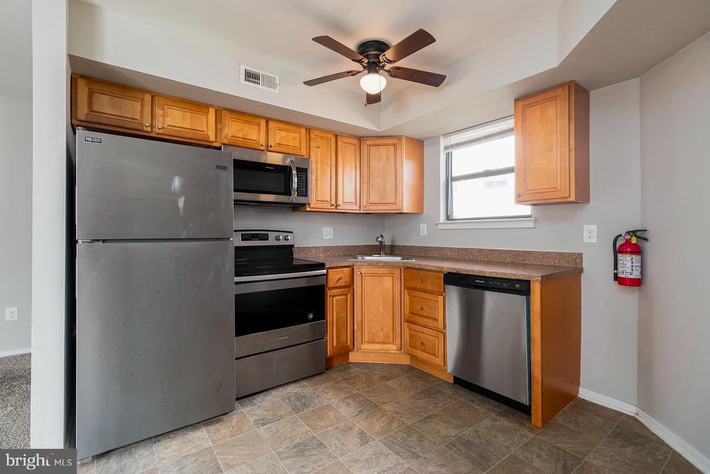 4107 TRACY COURT