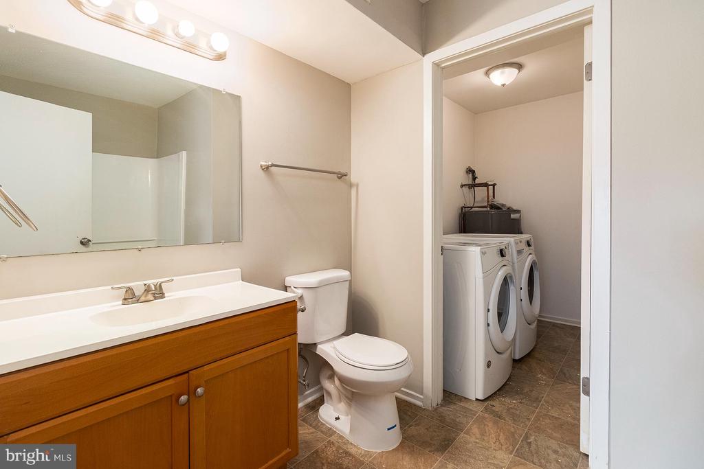 4107 TRACY COURT