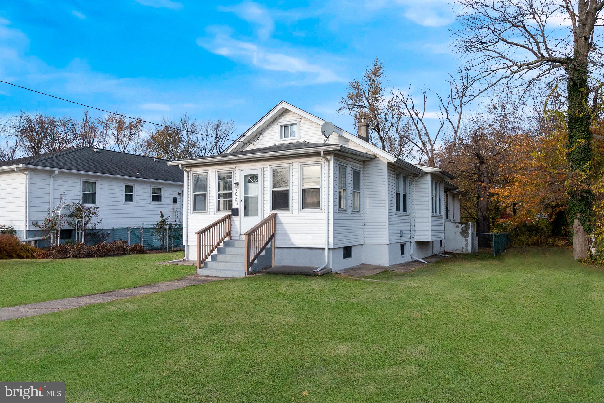 208 W RED BANK AVENUE