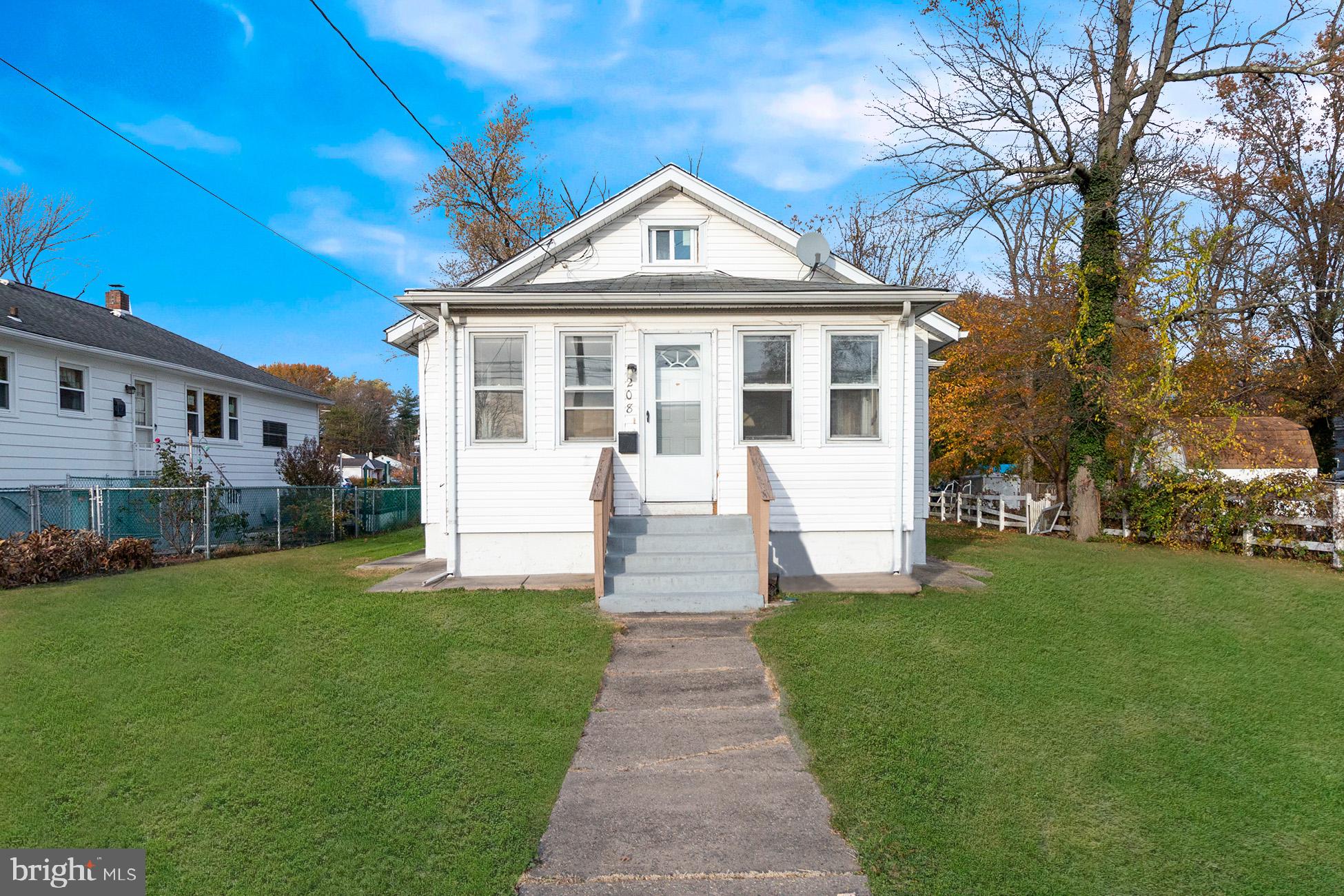 208 W RED BANK AVENUE