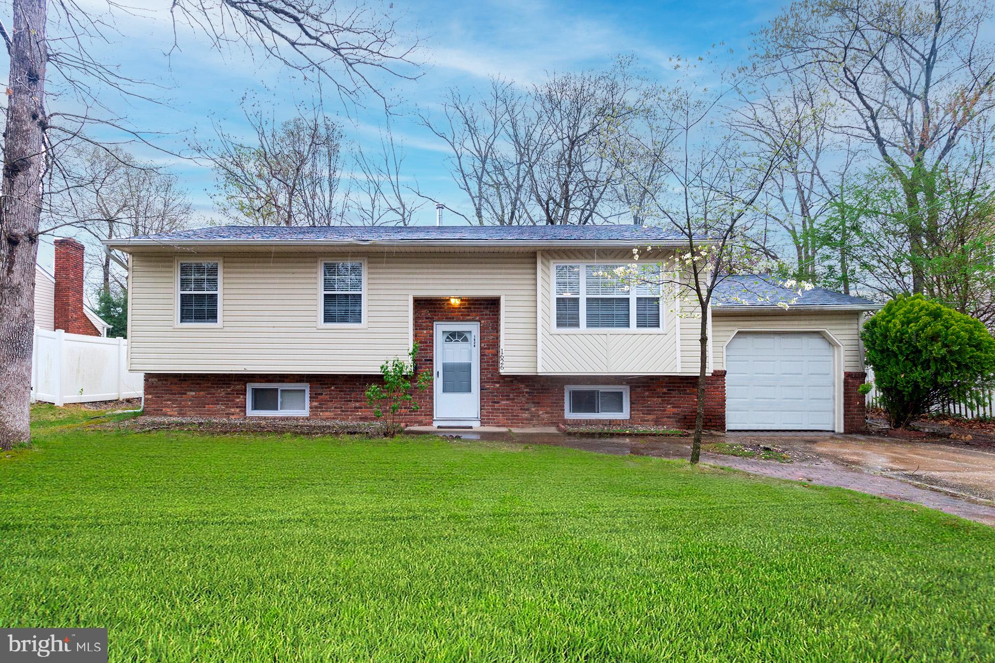 1626 RED OAK ROAD