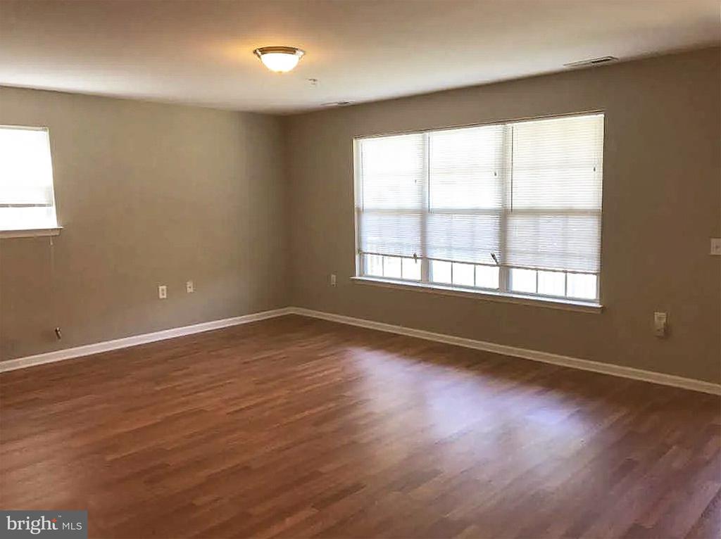 511 SUNFLOWER WAY