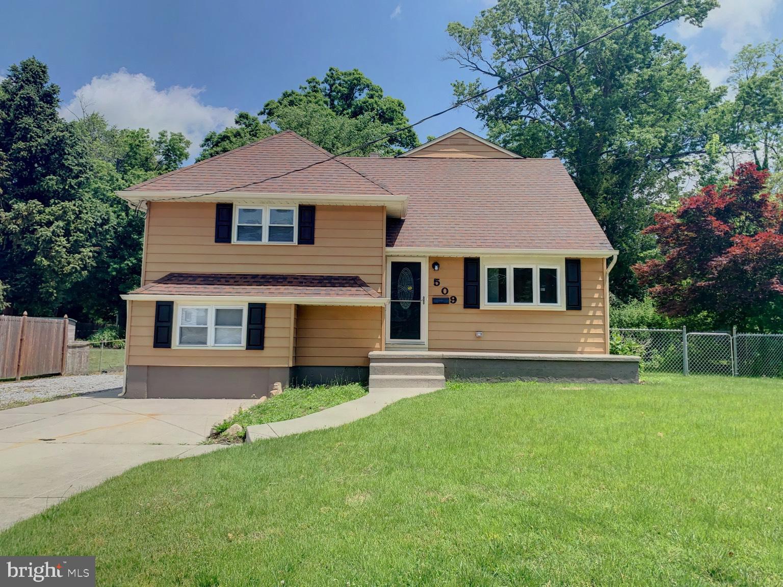 509 SPRUCE AVENUE