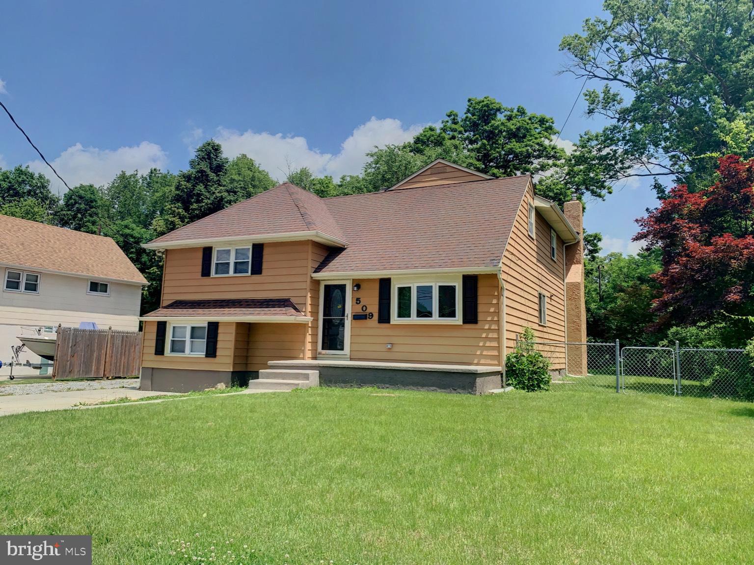 509 SPRUCE AVENUE