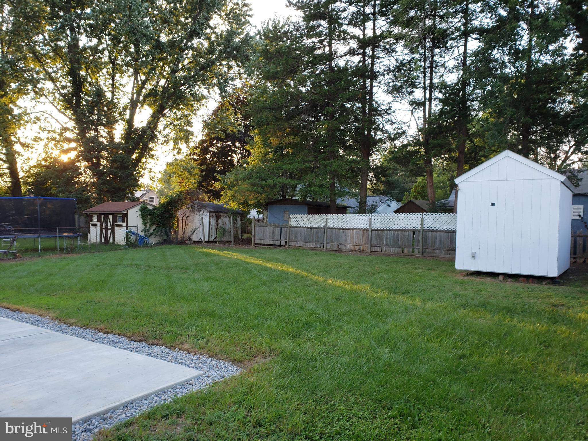 11 WALTON AVENUE