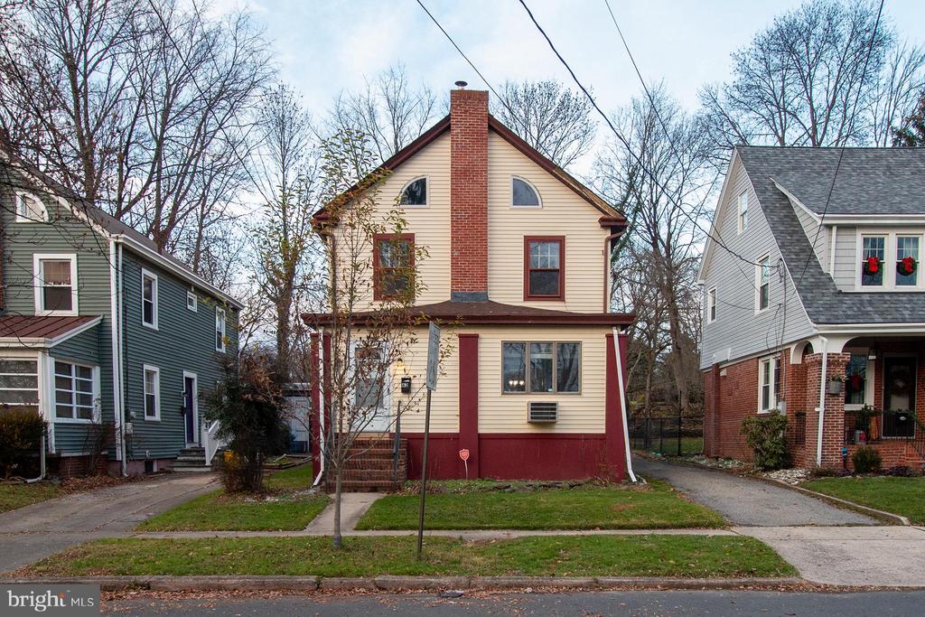 62 ABERNETHY DRIVE