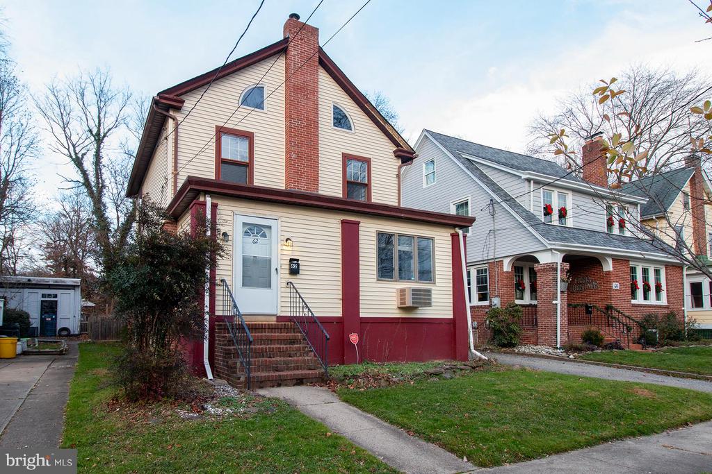 62 ABERNETHY DRIVE
