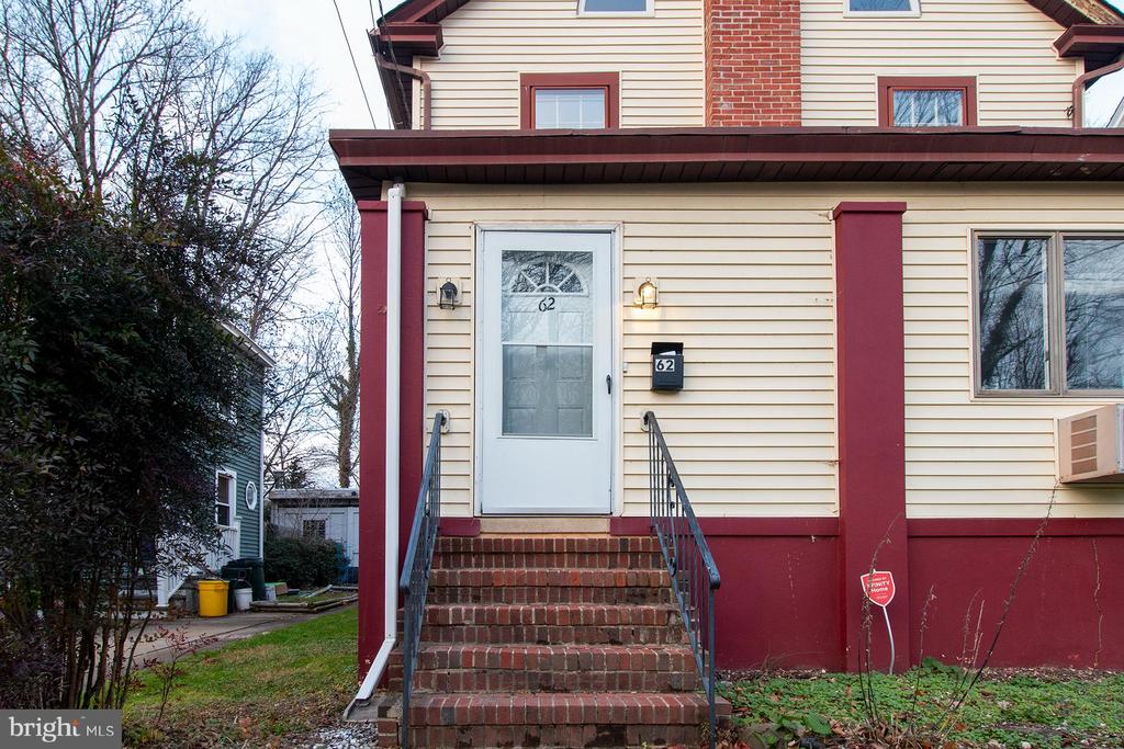 62 ABERNETHY DRIVE
