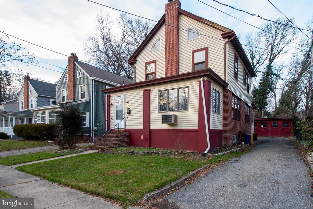 62 ABERNETHY DRIVE