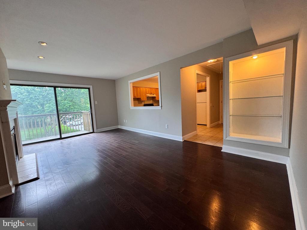 423 LAWRENCEVILLE ROAD 102