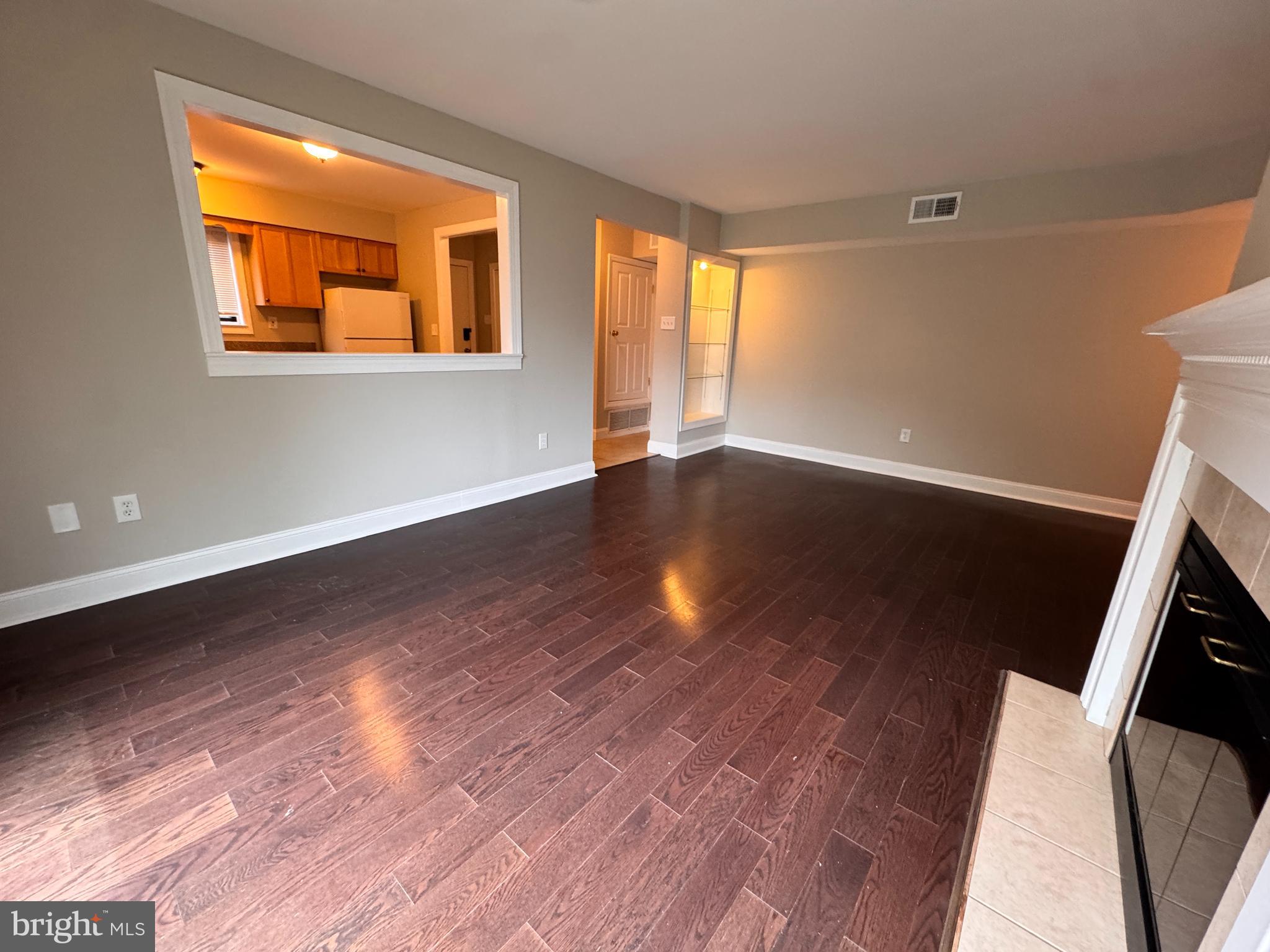 423 LAWRENCEVILLE ROAD 102
